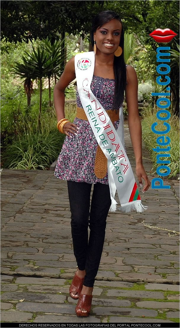 Andrea Jazmina Mosquera Méndez candidata a Reina Ambato 2011, apóyala para Reina Virtual 2011