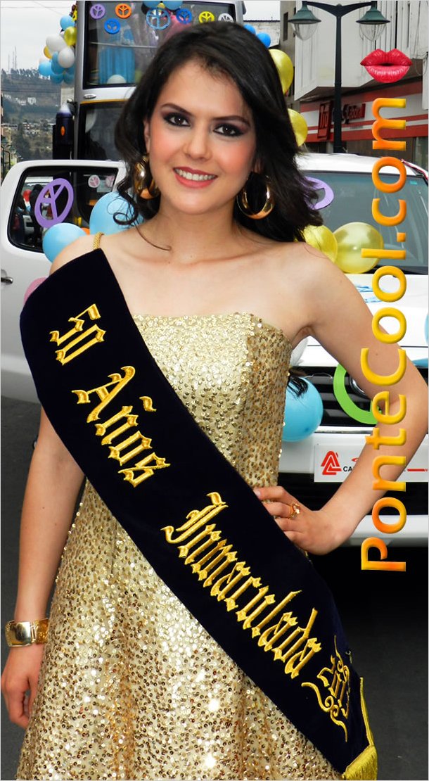 Judi Primera Reina de los 50 años de la Unidad Educativa La Inmaculada